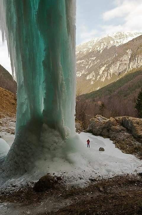 Замерзший водопад..jpg